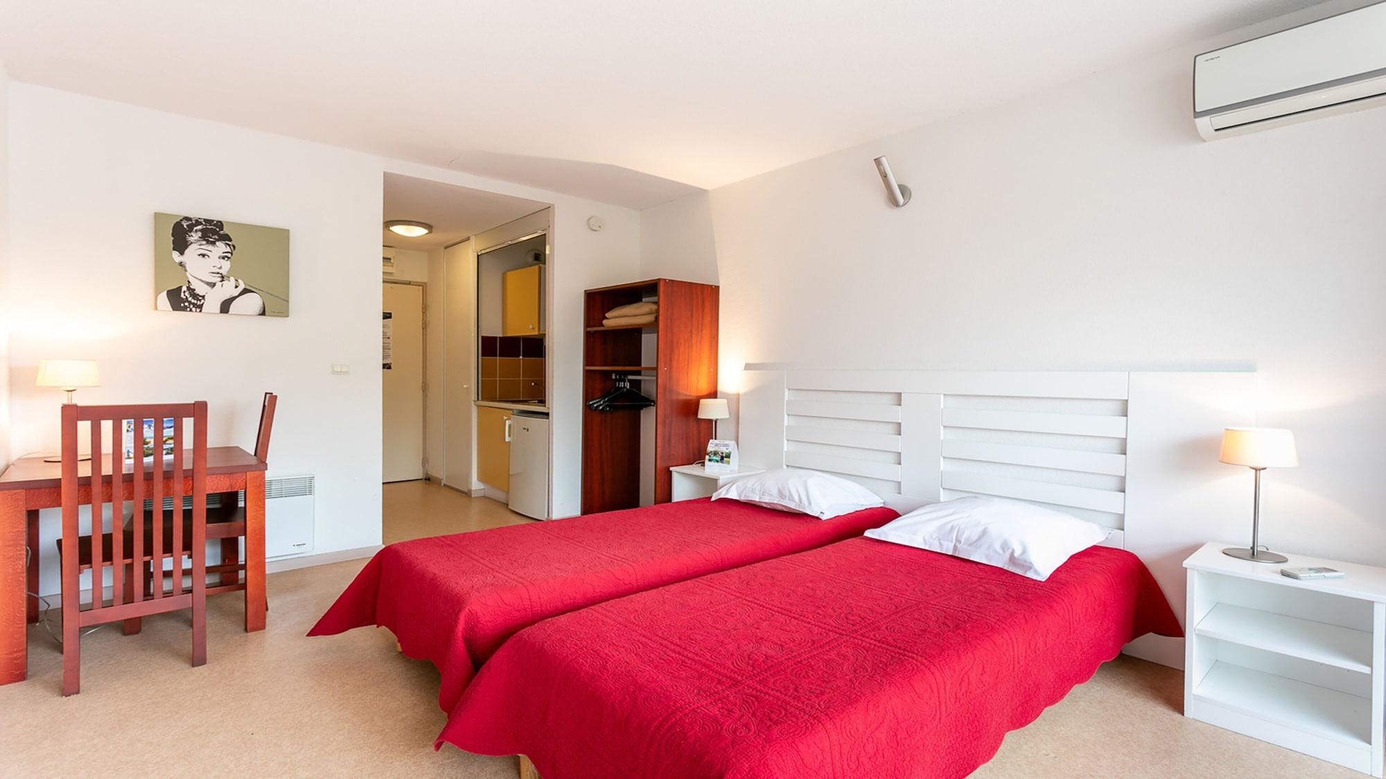 Vacanceole - Residence Le Saint Clair Агде Екстериор снимка